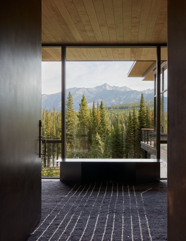 c Kevin Scott Ulerys Lake Residence9449